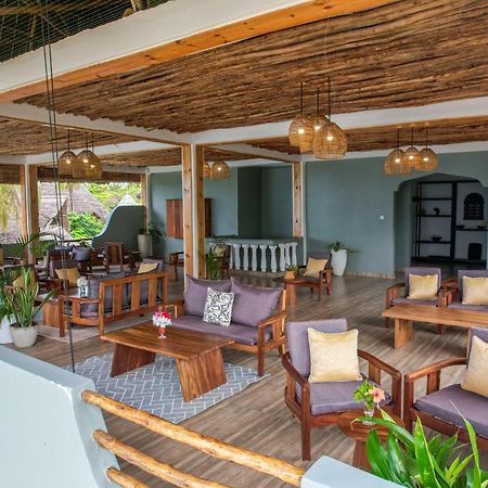 Mnana Beach Bungalows Pingwe Eksteriør billede