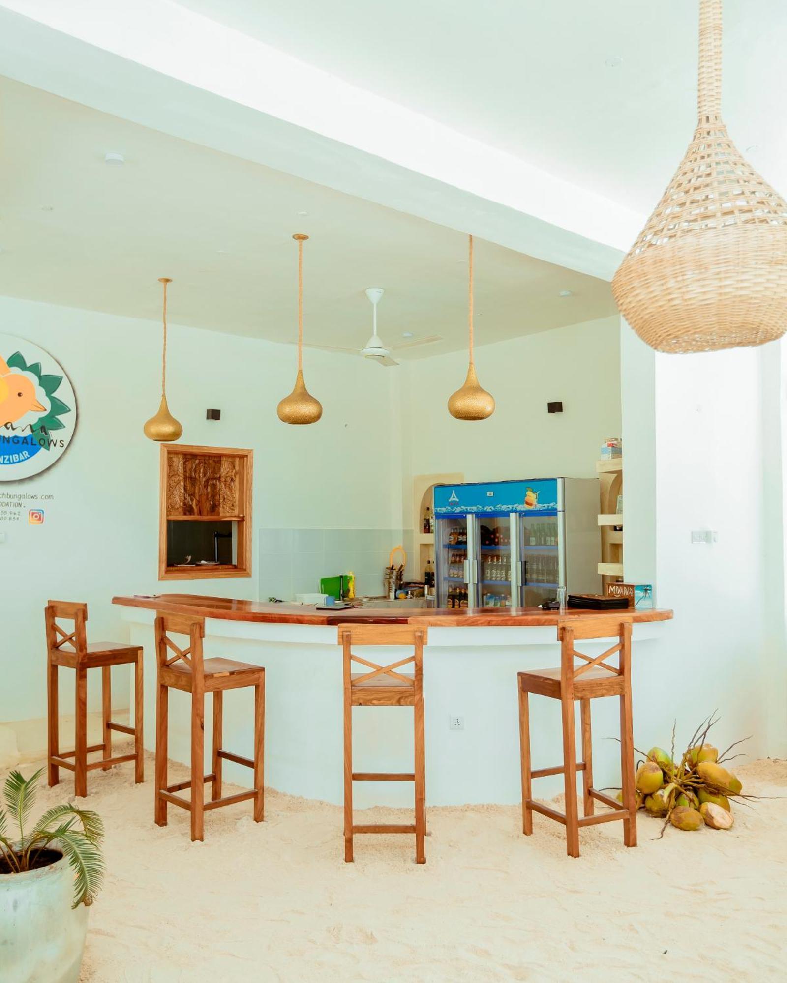 Mnana Beach Bungalows Pingwe Eksteriør billede