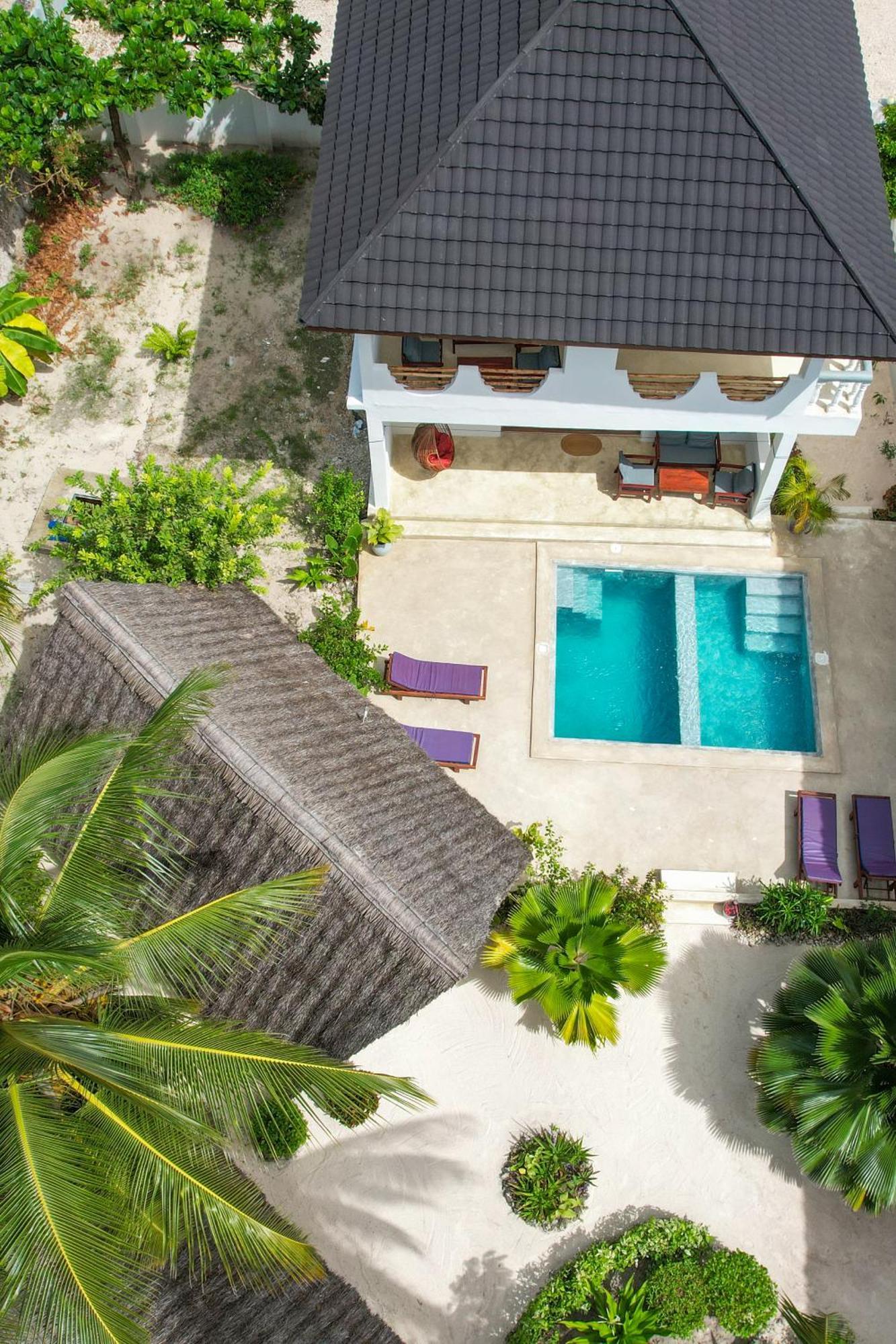 Mnana Beach Bungalows Pingwe Eksteriør billede